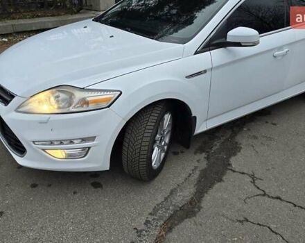 Белый Форд Мондео, объемом двигателя 2 л и пробегом 240 тыс. км за 8000 $, фото 6 на Automoto.ua