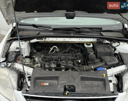 Белый Форд Мондео, объемом двигателя 1.6 л и пробегом 171 тыс. км за 8500 $, фото 35 на Automoto.ua