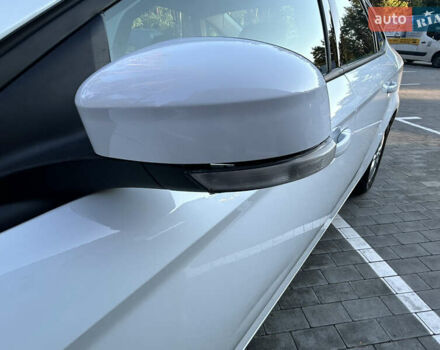 Білий Форд Мондео, об'ємом двигуна 1.6 л та пробігом 79 тис. км за 11000 $, фото 23 на Automoto.ua