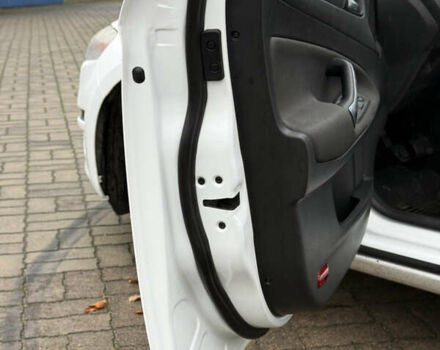 Белый Форд Мондео, объемом двигателя 1.6 л и пробегом 171 тыс. км за 8500 $, фото 42 на Automoto.ua