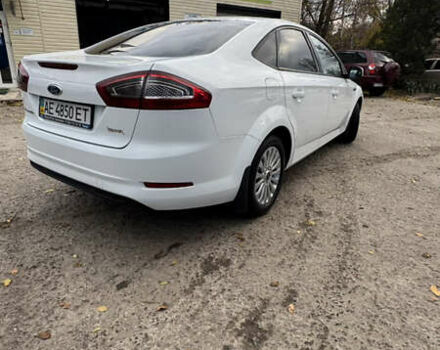 Белый Форд Мондео, объемом двигателя 2 л и пробегом 141 тыс. км за 10000 $, фото 7 на Automoto.ua