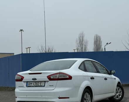 Белый Форд Мондео, объемом двигателя 1.6 л и пробегом 171 тыс. км за 8500 $, фото 5 на Automoto.ua