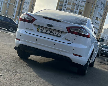 Белый Форд Мондео, объемом двигателя 1.6 л и пробегом 180 тыс. км за 8900 $, фото 10 на Automoto.ua