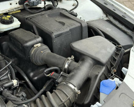 Белый Форд Мондео, объемом двигателя 1.6 л и пробегом 171 тыс. км за 8500 $, фото 38 на Automoto.ua