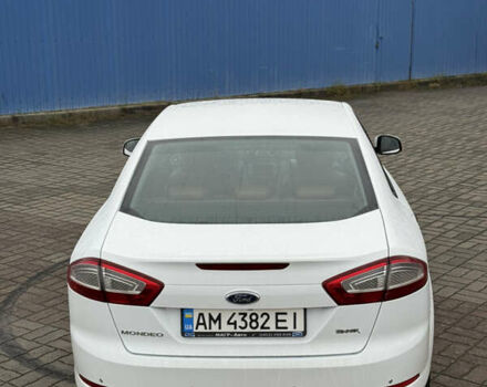 Белый Форд Мондео, объемом двигателя 1.6 л и пробегом 171 тыс. км за 8500 $, фото 6 на Automoto.ua