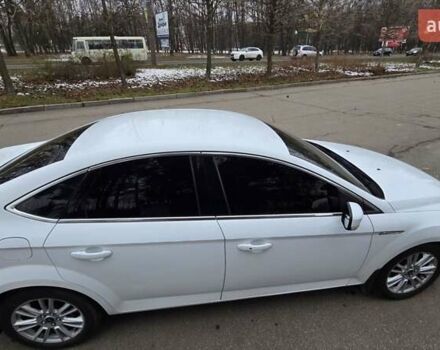 Белый Форд Мондео, объемом двигателя 2 л и пробегом 240 тыс. км за 8000 $, фото 12 на Automoto.ua