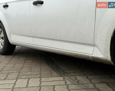 Белый Форд Мондео, объемом двигателя 1.6 л и пробегом 171 тыс. км за 8500 $, фото 16 на Automoto.ua