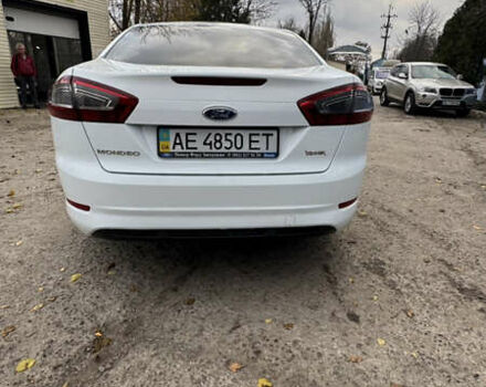 Белый Форд Мондео, объемом двигателя 2 л и пробегом 141 тыс. км за 10000 $, фото 5 на Automoto.ua