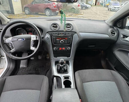 Белый Форд Мондео, объемом двигателя 2 л и пробегом 141 тыс. км за 10000 $, фото 11 на Automoto.ua