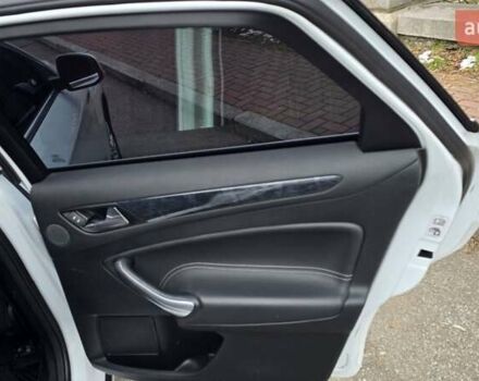 Белый Форд Мондео, объемом двигателя 2 л и пробегом 240 тыс. км за 8000 $, фото 30 на Automoto.ua