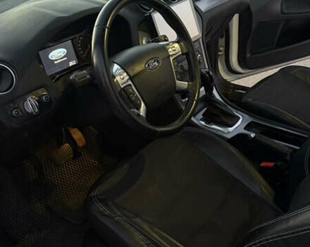 Білий Форд Мондео, об'ємом двигуна 2 л та пробігом 189 тис. км за 8500 $, фото 5 на Automoto.ua