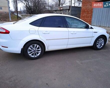 Белый Форд Мондео, объемом двигателя 1.6 л и пробегом 143 тыс. км за 8000 $, фото 15 на Automoto.ua