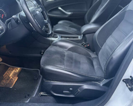 Белый Форд Мондео, объемом двигателя 2 л и пробегом 157 тыс. км за 9000 $, фото 7 на Automoto.ua