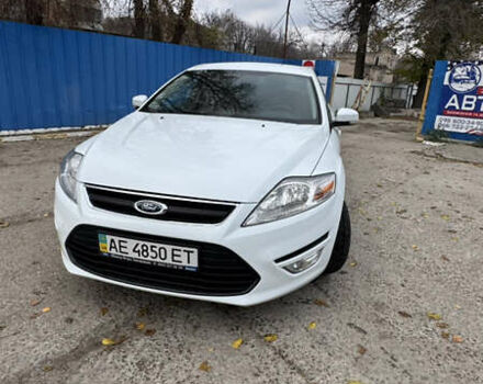 Белый Форд Мондео, объемом двигателя 2 л и пробегом 141 тыс. км за 10000 $, фото 1 на Automoto.ua