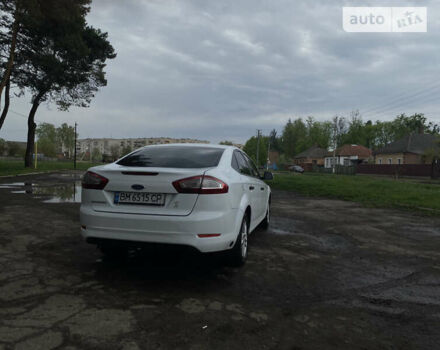 Белый Форд Мондео, объемом двигателя 1.6 л и пробегом 198 тыс. км за 6550 $, фото 4 на Automoto.ua