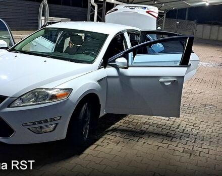 Белый Форд Мондео, объемом двигателя 2 л и пробегом 222 тыс. км за 6100 $, фото 8 на Automoto.ua