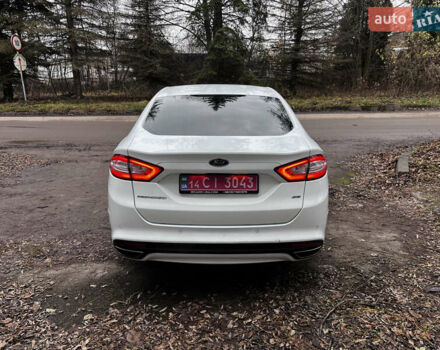 Белый Форд Мондео, объемом двигателя 2 л и пробегом 132 тыс. км за 10900 $, фото 6 на Automoto.ua