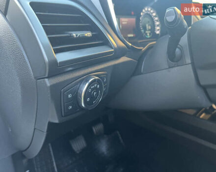 Белый Форд Мондео, объемом двигателя 2 л и пробегом 180 тыс. км за 12300 $, фото 30 на Automoto.ua