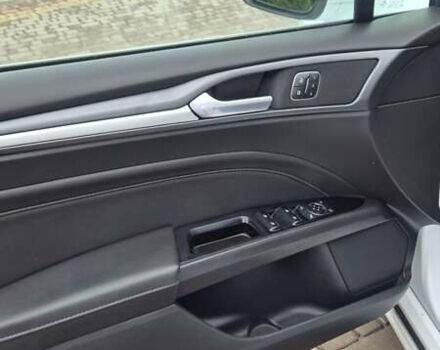 Белый Форд Мондео, объемом двигателя 2 л и пробегом 297 тыс. км за 9750 $, фото 62 на Automoto.ua