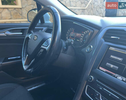 Белый Форд Мондео, объемом двигателя 2 л и пробегом 180 тыс. км за 12300 $, фото 15 на Automoto.ua