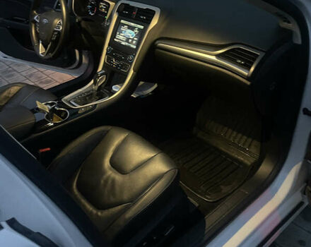 Білий Форд Мондео, об'ємом двигуна 2 л та пробігом 134 тис. км за 10200 $, фото 17 на Automoto.ua