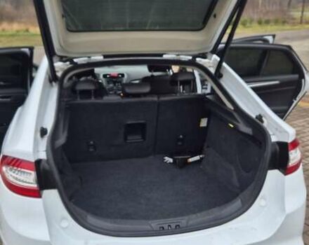 Белый Форд Мондео, объемом двигателя 2 л и пробегом 297 тыс. км за 9750 $, фото 66 на Automoto.ua