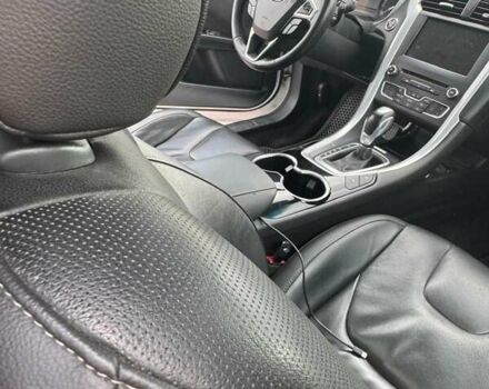 Білий Форд Мондео, об'ємом двигуна 2 л та пробігом 203 тис. км за 10300 $, фото 4 на Automoto.ua