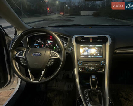 Білий Форд Мондео, об'ємом двигуна 2 л та пробігом 134 тис. км за 10200 $, фото 23 на Automoto.ua