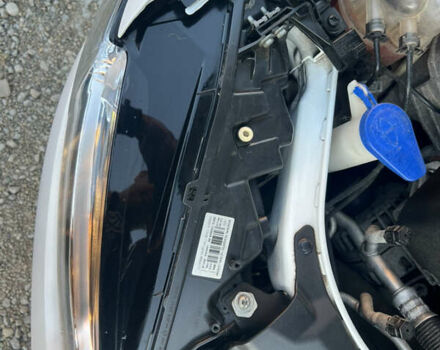 Белый Форд Мондео, объемом двигателя 2 л и пробегом 180 тыс. км за 12300 $, фото 45 на Automoto.ua