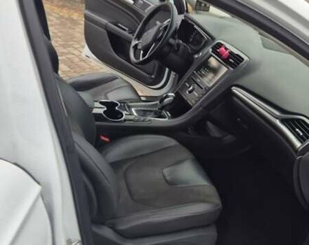 Белый Форд Мондео, объемом двигателя 2 л и пробегом 297 тыс. км за 9750 $, фото 77 на Automoto.ua