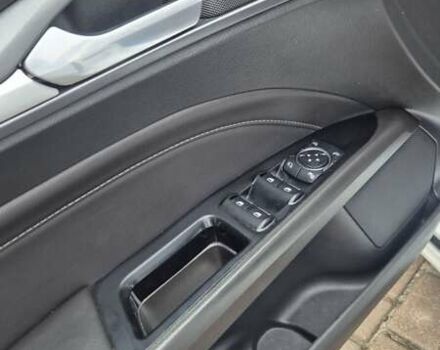 Белый Форд Мондео, объемом двигателя 2 л и пробегом 297 тыс. км за 9750 $, фото 58 на Automoto.ua