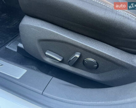 Белый Форд Мондео, объемом двигателя 2 л и пробегом 180 тыс. км за 12300 $, фото 48 на Automoto.ua