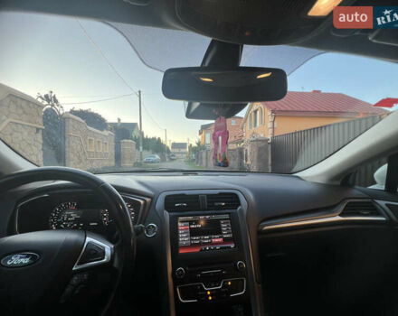 Белый Форд Мондео, объемом двигателя 2 л и пробегом 180 тыс. км за 12300 $, фото 53 на Automoto.ua