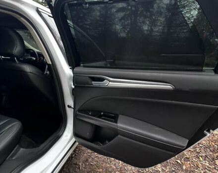 Белый Форд Мондео, объемом двигателя 2 л и пробегом 132 тыс. км за 10900 $, фото 9 на Automoto.ua