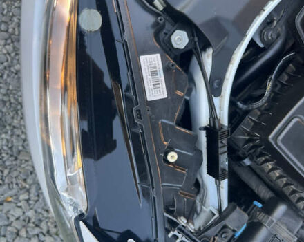 Белый Форд Мондео, объемом двигателя 2 л и пробегом 180 тыс. км за 12300 $, фото 43 на Automoto.ua