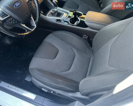 Белый Форд Мондео, объемом двигателя 2 л и пробегом 180 тыс. км за 12300 $, фото 31 на Automoto.ua