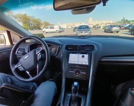 Білий Форд Мондео, об'ємом двигуна 2 л та пробігом 174 тис. км за 12000 $, фото 3 на Automoto.ua