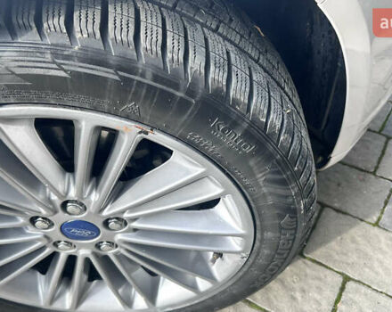 Белый Форд Мондео, объемом двигателя 2 л и пробегом 112 тыс. км за 13500 $, фото 26 на Automoto.ua