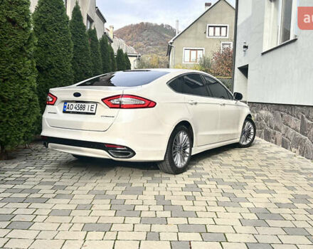 Белый Форд Мондео, объемом двигателя 2 л и пробегом 112 тыс. км за 13500 $, фото 3 на Automoto.ua