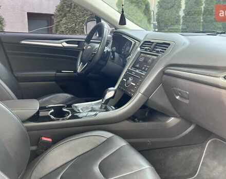 Белый Форд Мондео, объемом двигателя 2 л и пробегом 112 тыс. км за 13500 $, фото 8 на Automoto.ua