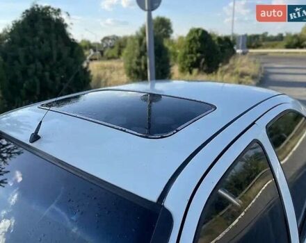 Белый Форд Мондео, объемом двигателя 1.8 л и пробегом 253 тыс. км за 1000 $, фото 1 на Automoto.ua