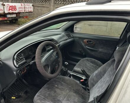 Белый Форд Мондео, объемом двигателя 1.6 л и пробегом 410 тыс. км за 1200 $, фото 3 на Automoto.ua