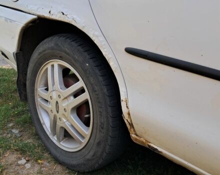 Белый Форд Мондео, объемом двигателя 1.8 л и пробегом 20 тыс. км за 1500 $, фото 5 на Automoto.ua