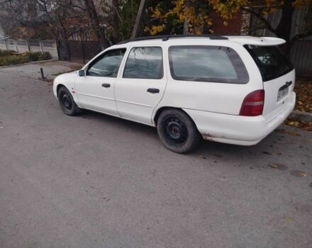 Форд Мондео 1997 в Гайсине на Automoto.ua Белый Форд Мондео, объемом двигателя 2.5 л и пробегом 200 тыс. км за 2100 $, фото 5 на Automoto.ua