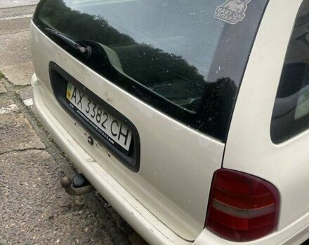 Белый Форд Мондео, объемом двигателя 2 л и пробегом 397 тыс. км за 1000 $, фото 4 на Automoto.ua