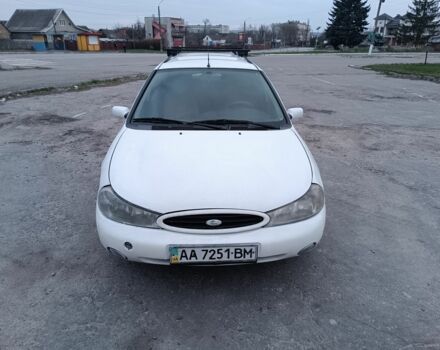 Белый Форд Мондео, объемом двигателя 1.8 л и пробегом 400 тыс. км за 500 $, фото 3 на Automoto.ua