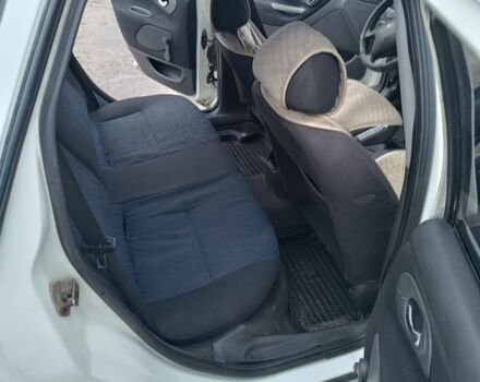 Белый Форд Мондео, объемом двигателя 1.8 л и пробегом 400 тыс. км за 500 $, фото 6 на Automoto.ua