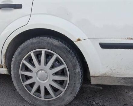 Форд Мондео 2004 в Черткове на Automoto.ua Белый Форд Мондео, объемом двигателя 1.8 л и пробегом 304 тыс. км за 3800 $, фото 7 на Automoto.ua