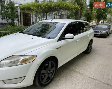 Білий Форд Мондео, об'ємом двигуна 1.8 л та пробігом 315 тис. км за 7200 $, фото 5 на Automoto.ua