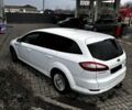 Белый Форд Мондео, объемом двигателя 2 л и пробегом 300 тыс. км за 2500 $, фото 1 на Automoto.ua